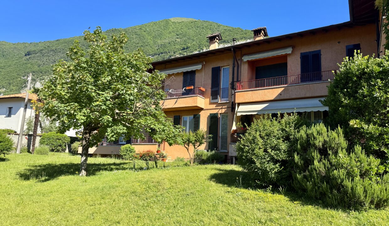 Appartamento a Mezzegra con Giardino e Vista Lago 15