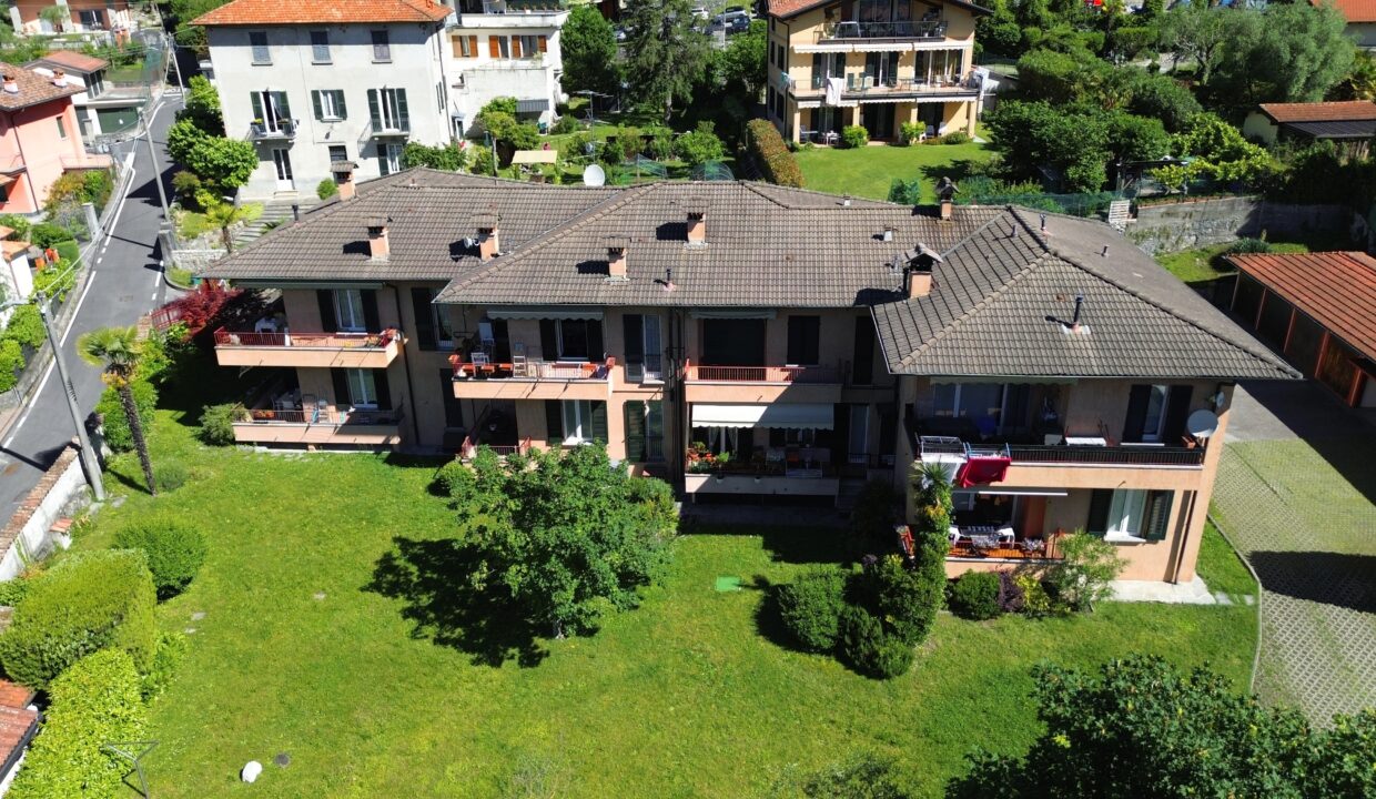Appartamento a Mezzegra con Giardino e Vista Lago