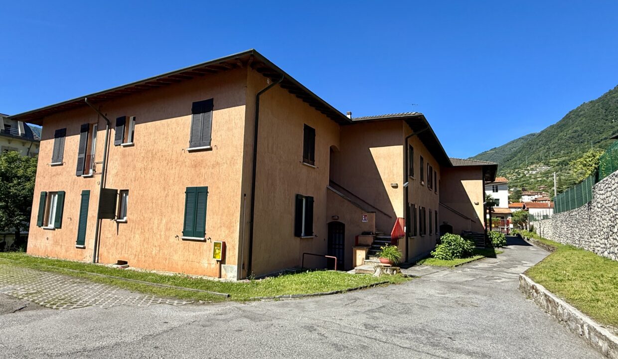 Appartamento a Mezzegra con Giardino e Vista Lago 20