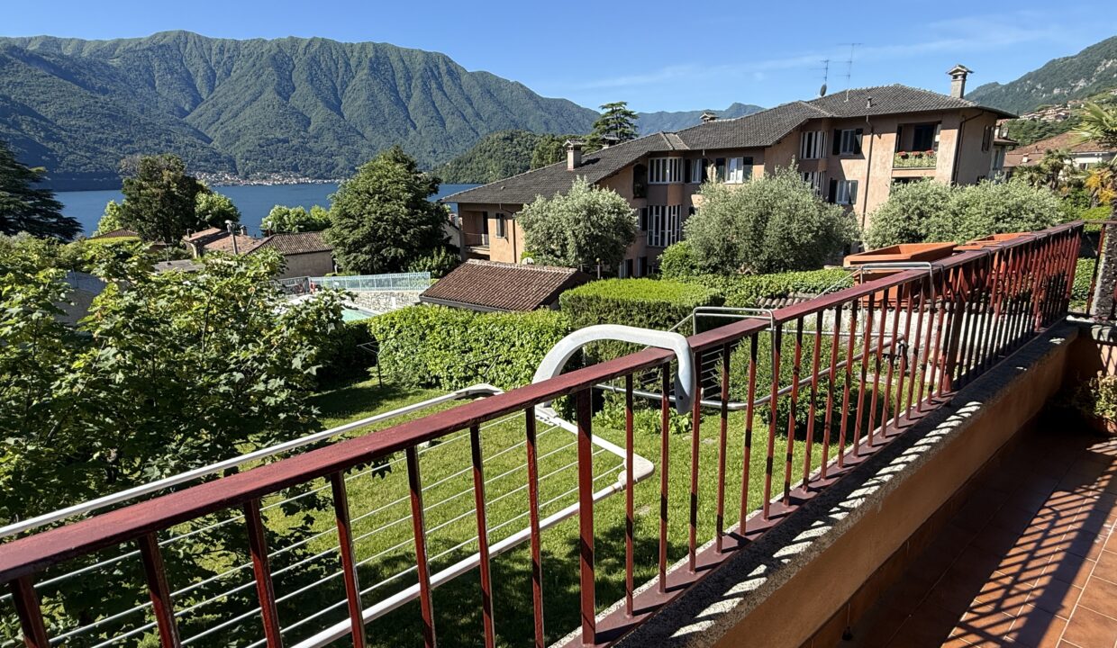 Appartamento a Mezzegra con Giardino e Vista Lago 24