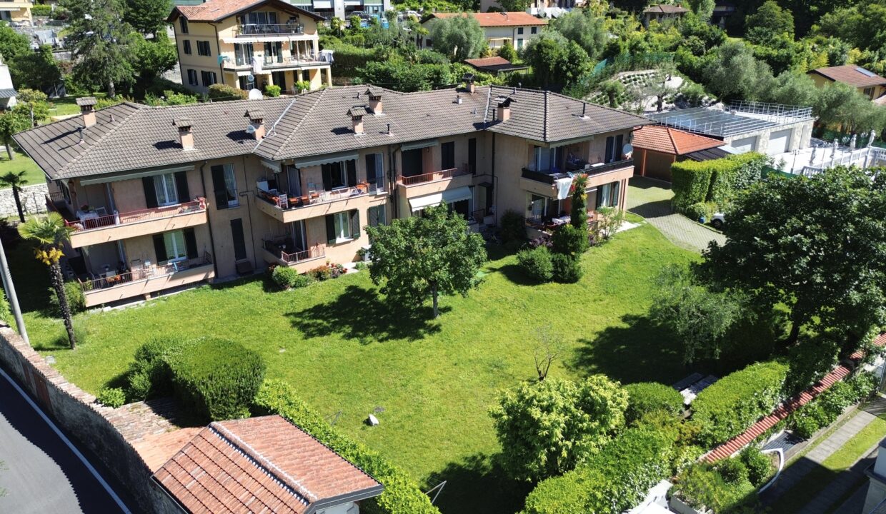 Appartamento a Mezzegra con Giardino e Vista Lago