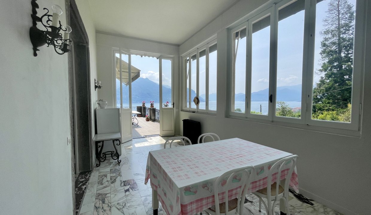 Lake Como San Siro Apartment in Period Villa with Lake View