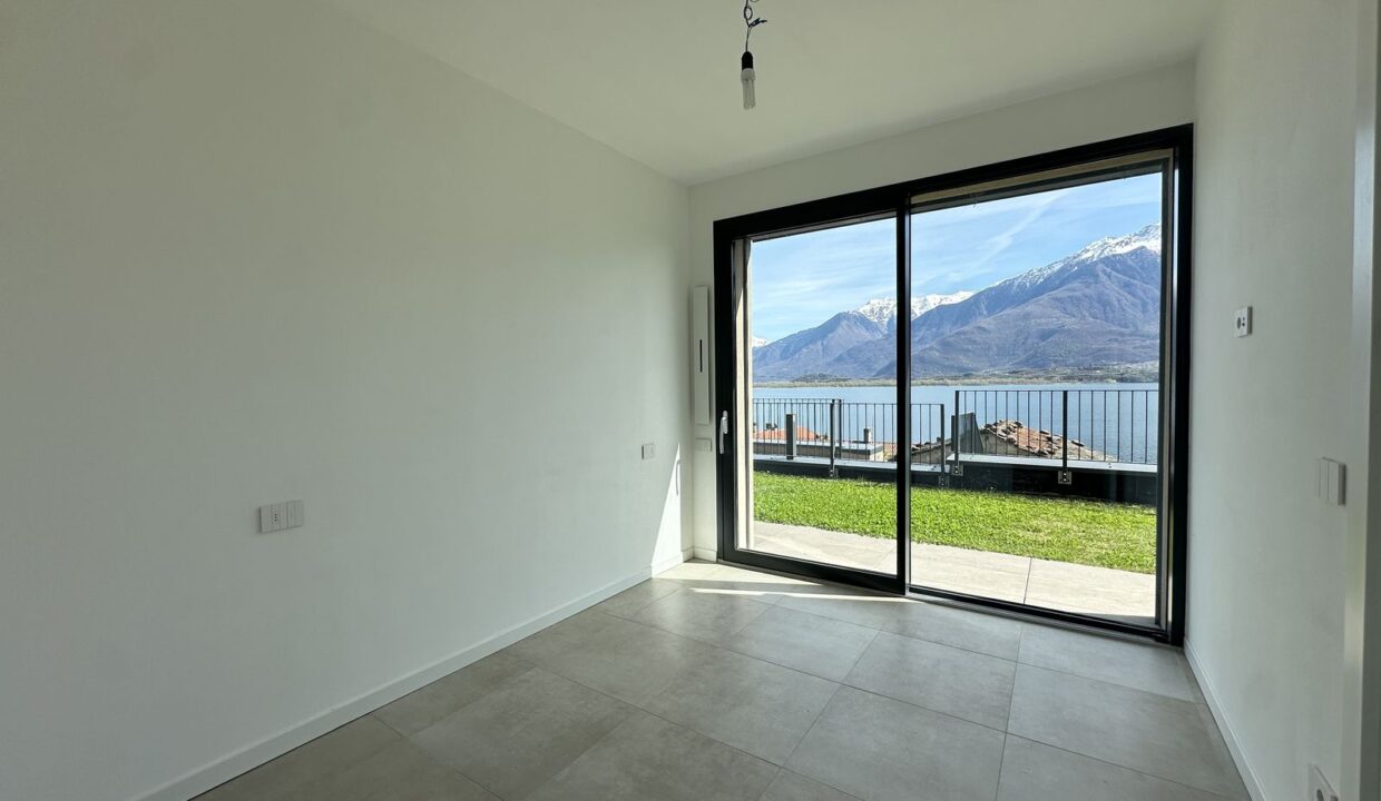 Luxury Class A Apartment with Private Garden and Lake View – Lake Como