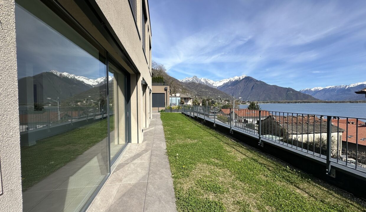 Luxury Class A Apartment with Private Garden and Lake View – Lake Como
