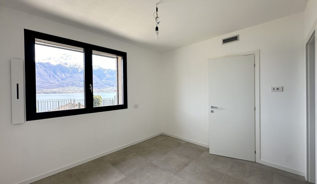 Luxury Class A Apartment with Private Garden and Lake View – Lake Como