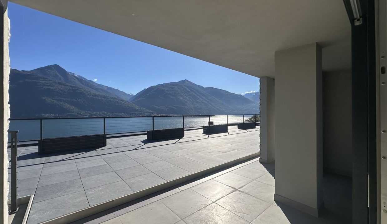 Lake Como Modern Apartment Residence with Pool