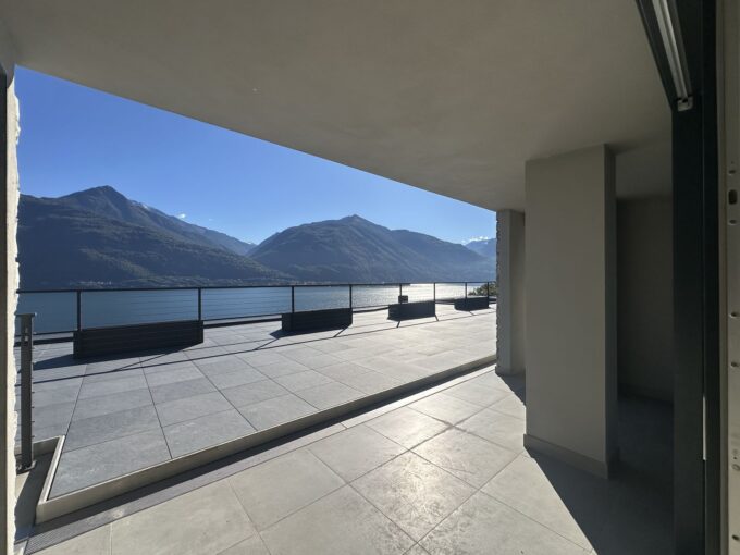 Lake Como Modern Apartment Residence with Pool