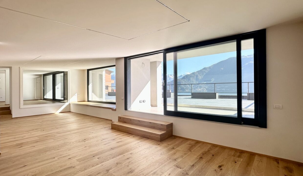 Lake Como Modern Apartment Residence with Pool