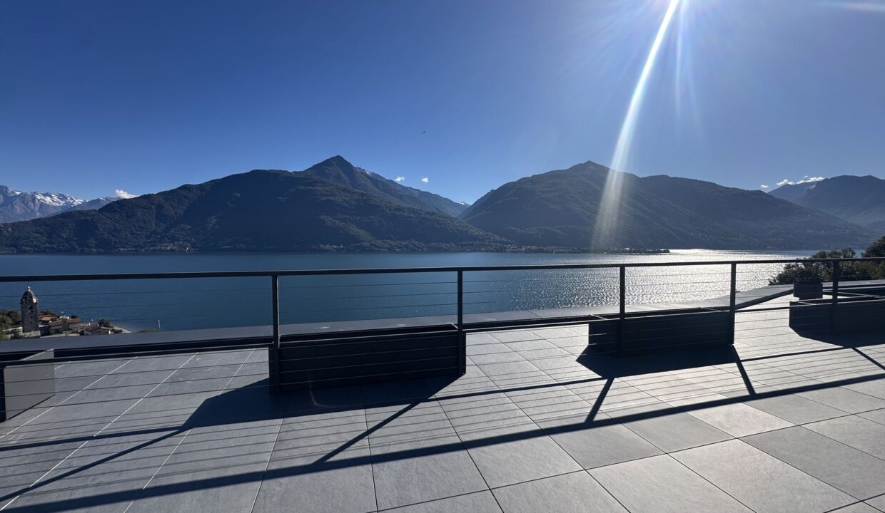 Lake Como Modern Apartment Residence with Pool