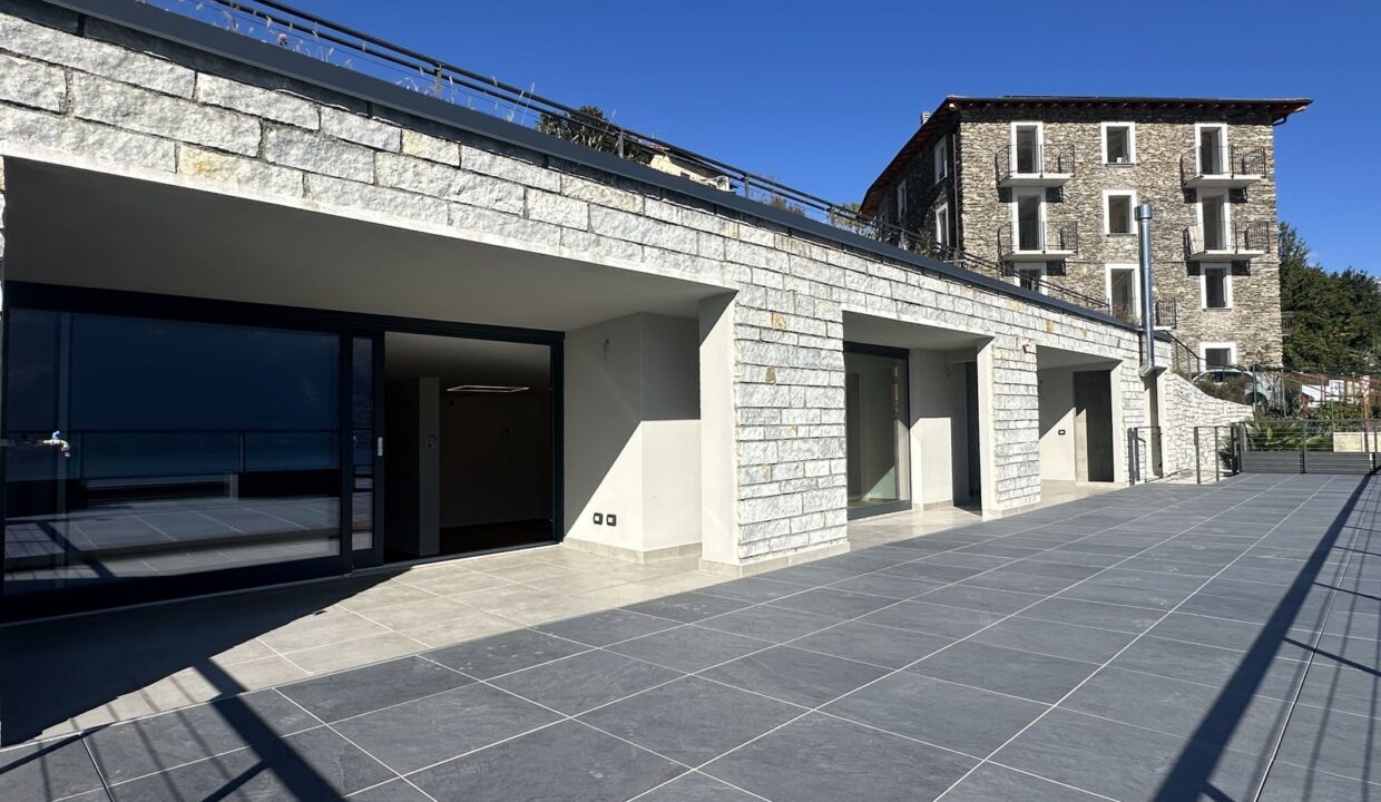 Lake Como Modern Apartment Residence with Pool