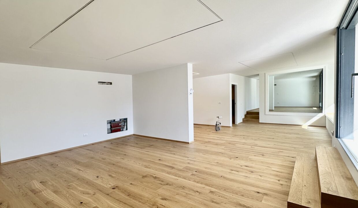 Lake Como Modern Apartment Residence with Pool