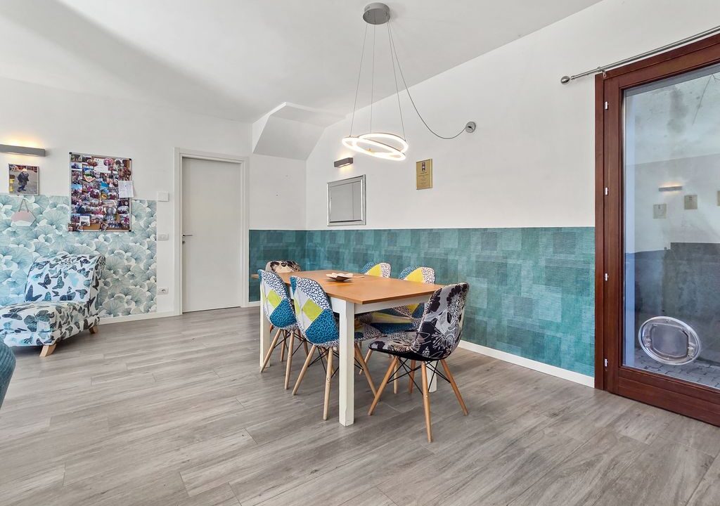 Argegno Villa con Piscina e Vista Lago12