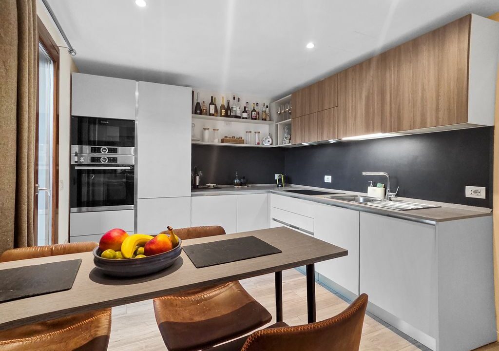 Argegno Villa con Piscina e Vista Lago15