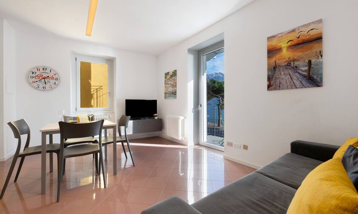 Lake Como Short Rental Apartments - Book Now!