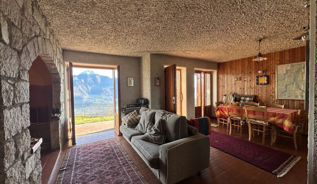 Detached House Gera Lario with Lake View