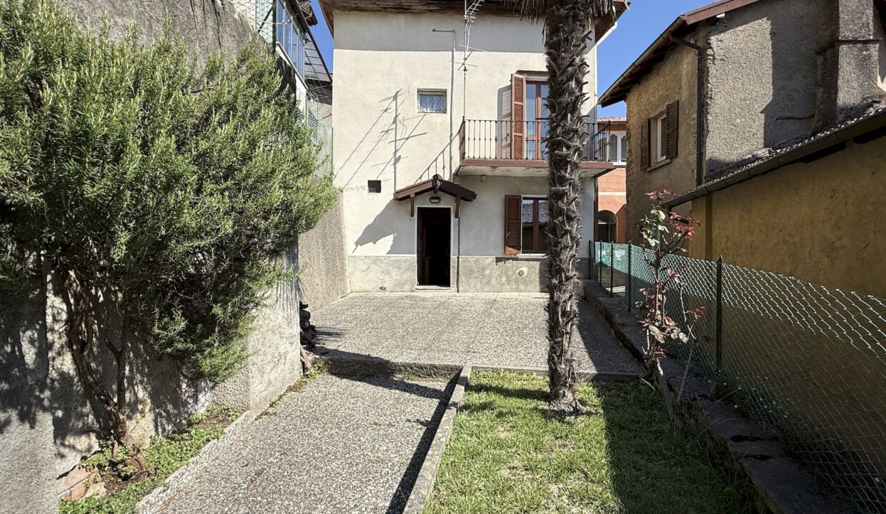 Lake Como San Siro House with Garden