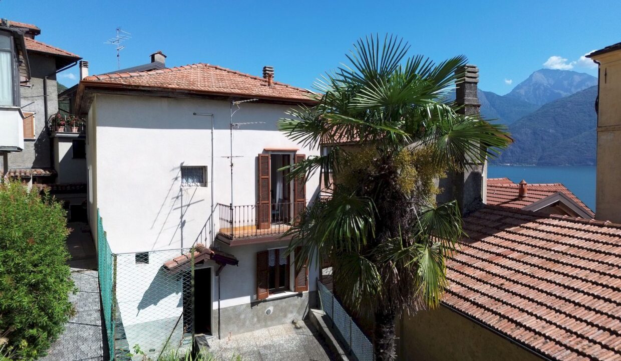 Lake Como San Siro House with Garden