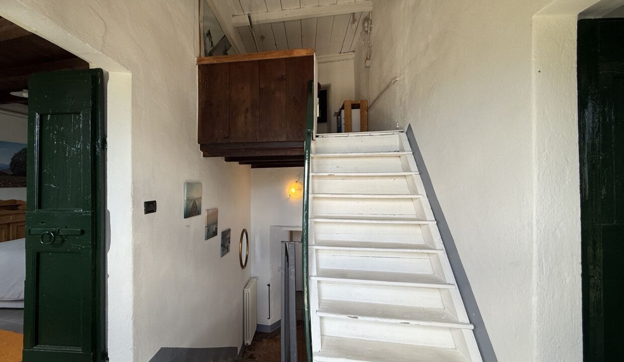 Restored House Vercana with Lake View