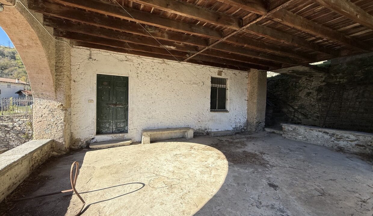 House Gravedona ed Unito with Garden and Lake View