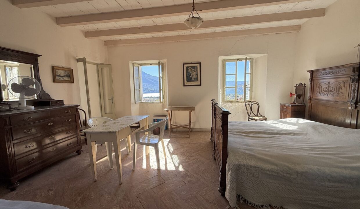 House Gravedona ed Unito with Garden and Lake View