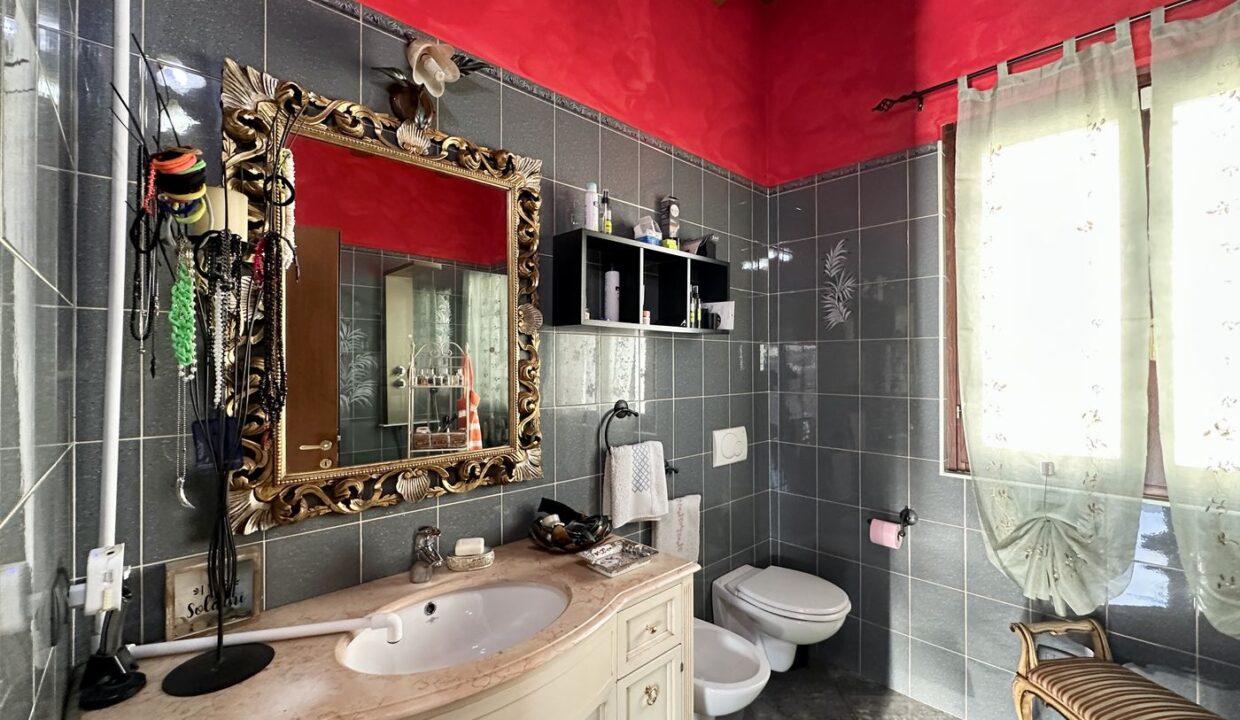 Detached House Gravedona ed Uniti with Garden