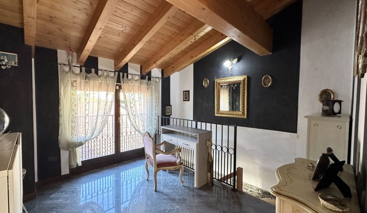 Detached House Gravedona ed Uniti with Garden