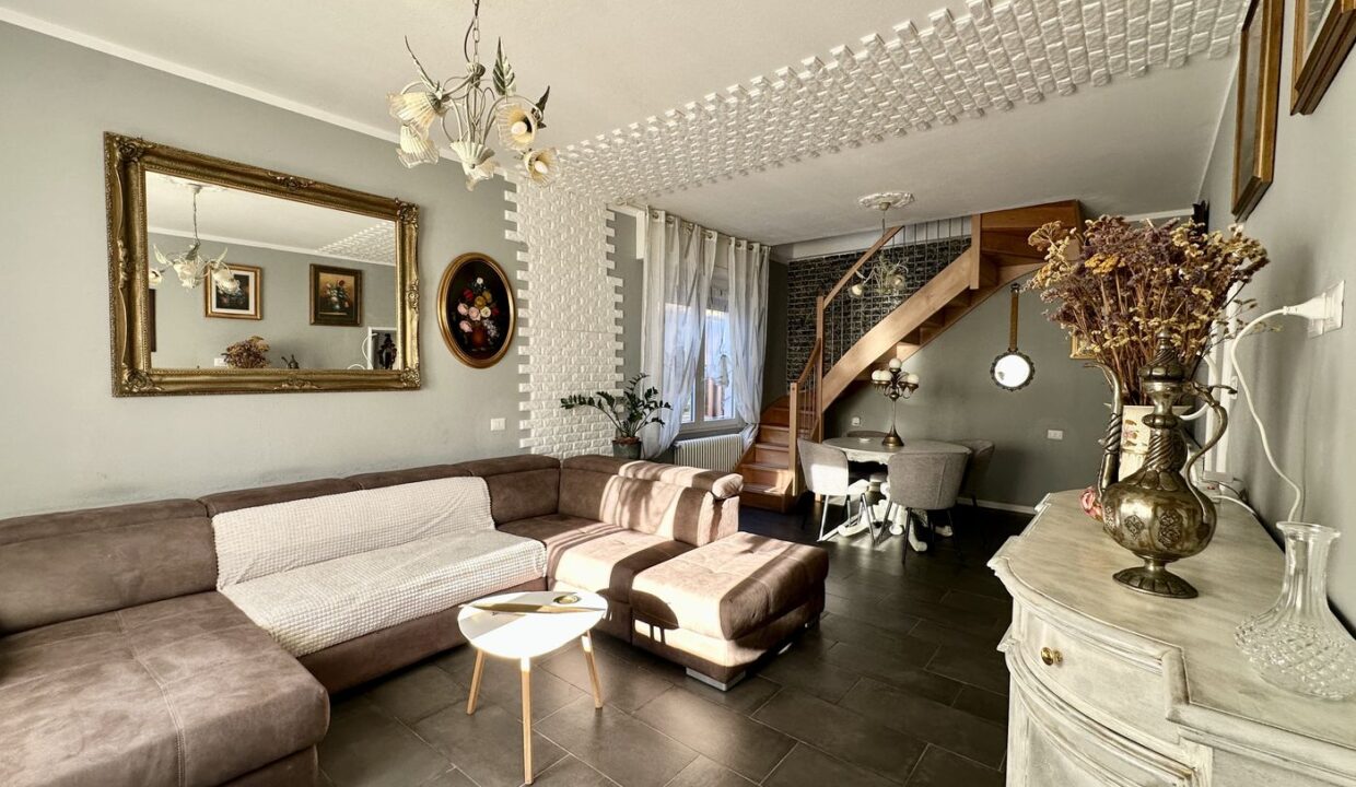 Detached House Gravedona ed Uniti with Garden