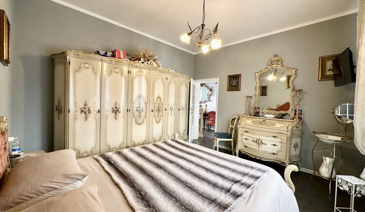 Detached House Gravedona ed Uniti with Garden