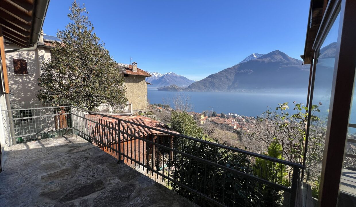 Lake Como House with Garden Pianello del Lario - balcony