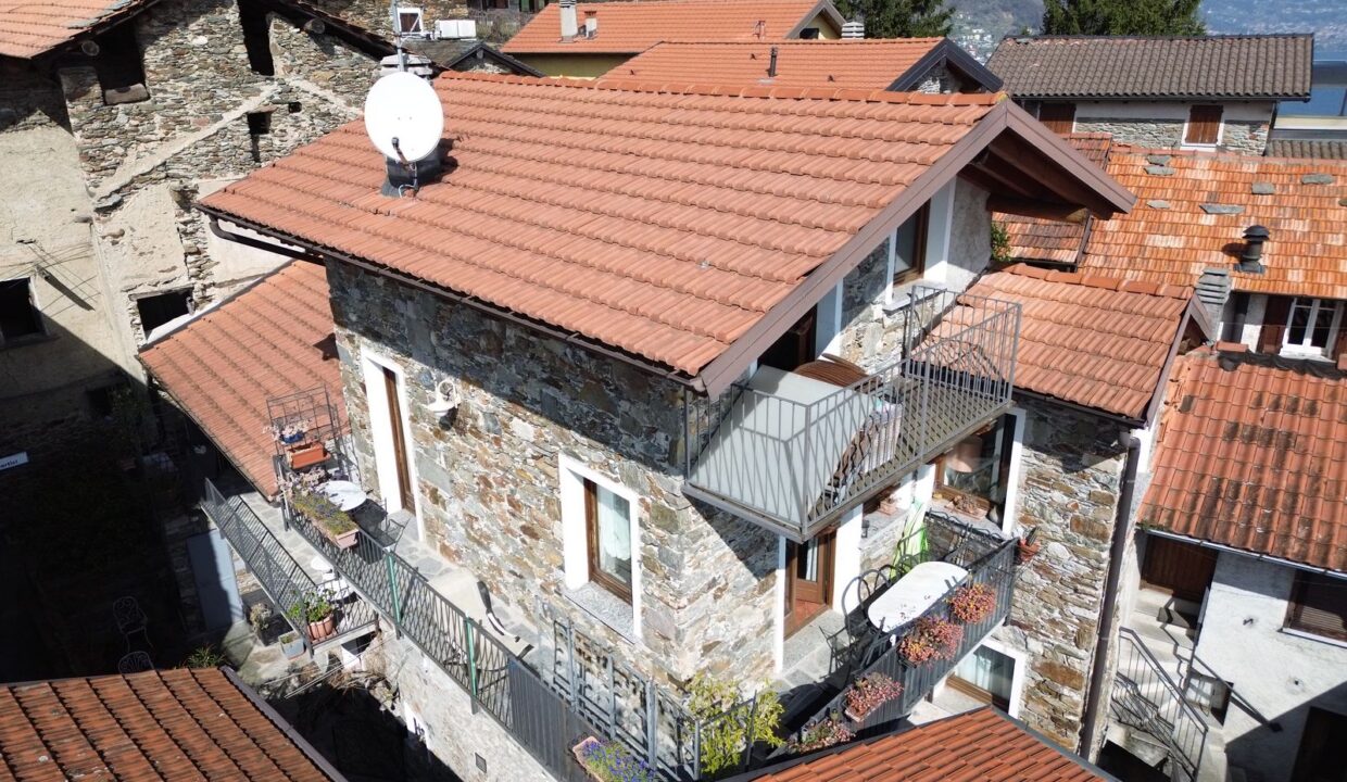 STONE HOUSE Pianello Del Lario