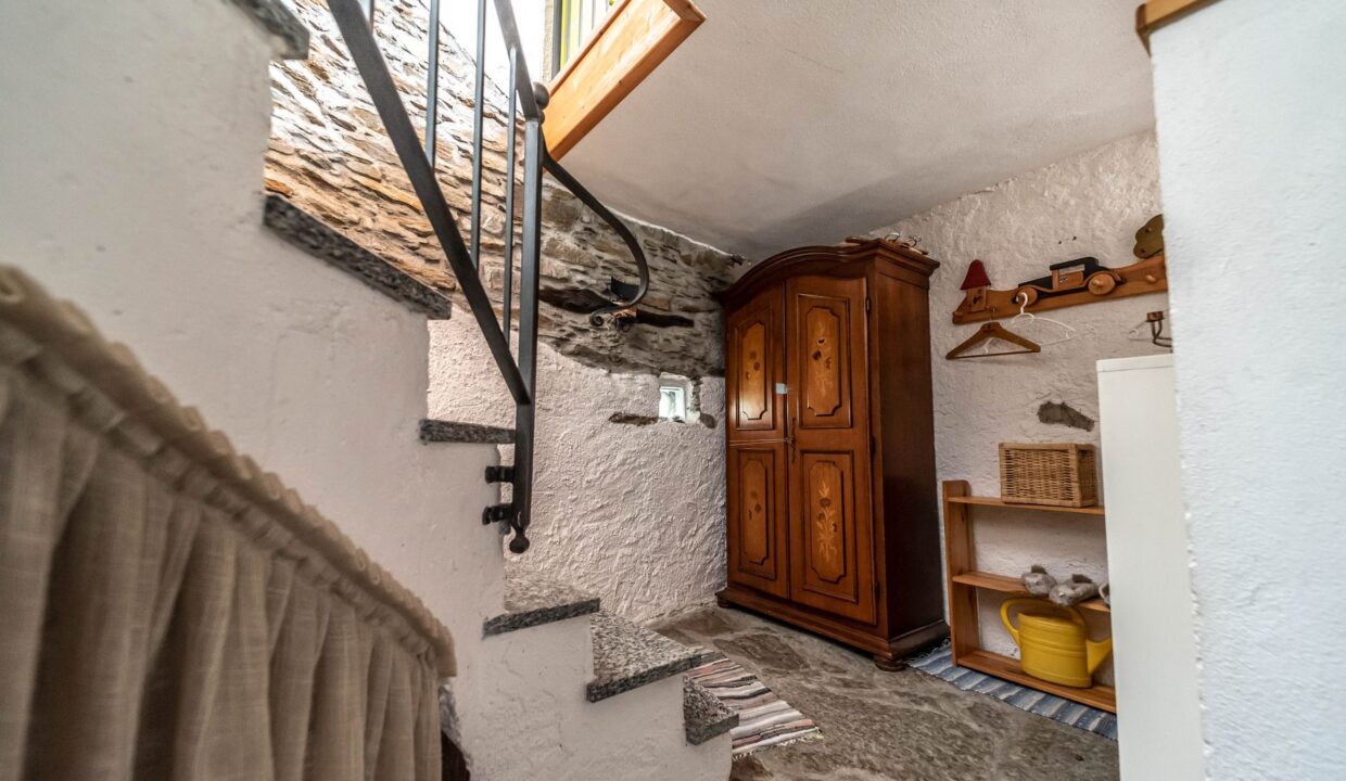 STONE HOUSE Pianello Del Lario