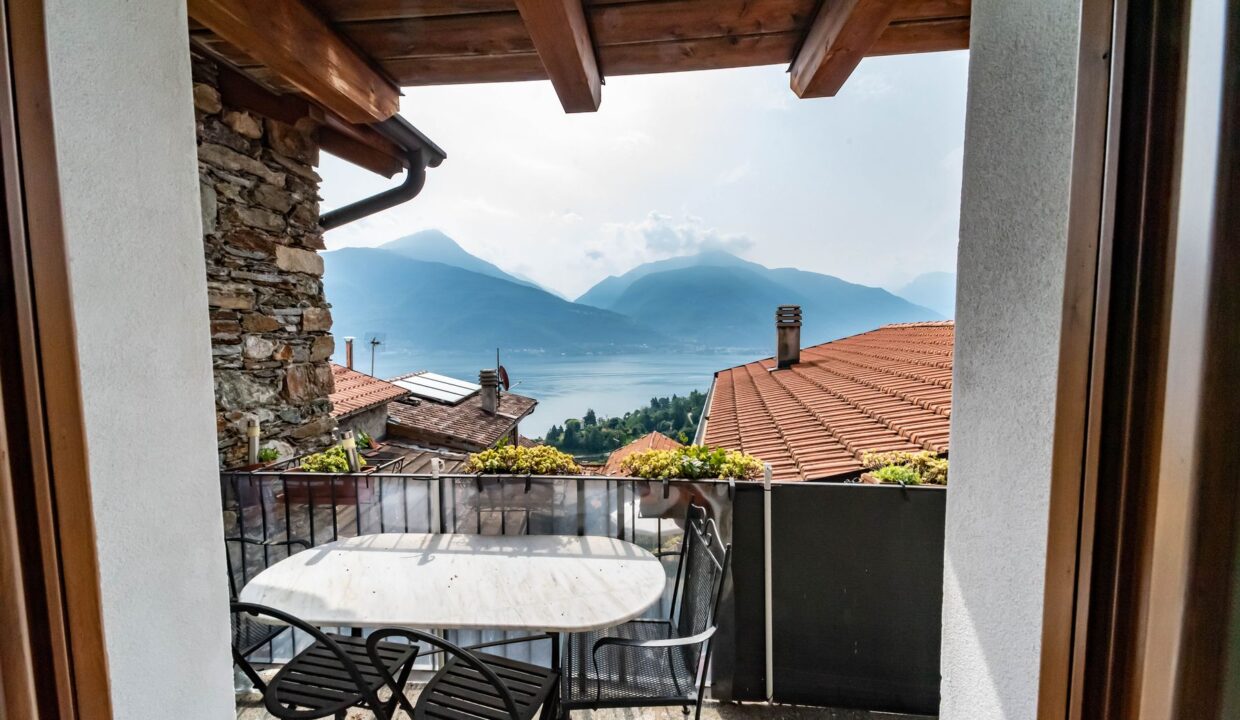 STONE HOUSE Pianello Del Lario