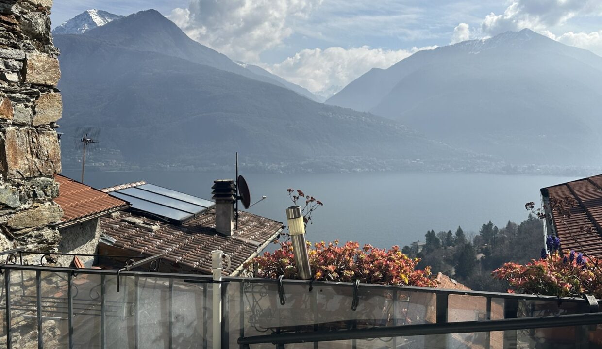 STONE HOUSE Pianello Del Lario