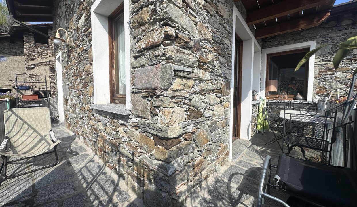 STONE HOUSE Pianello Del Lario