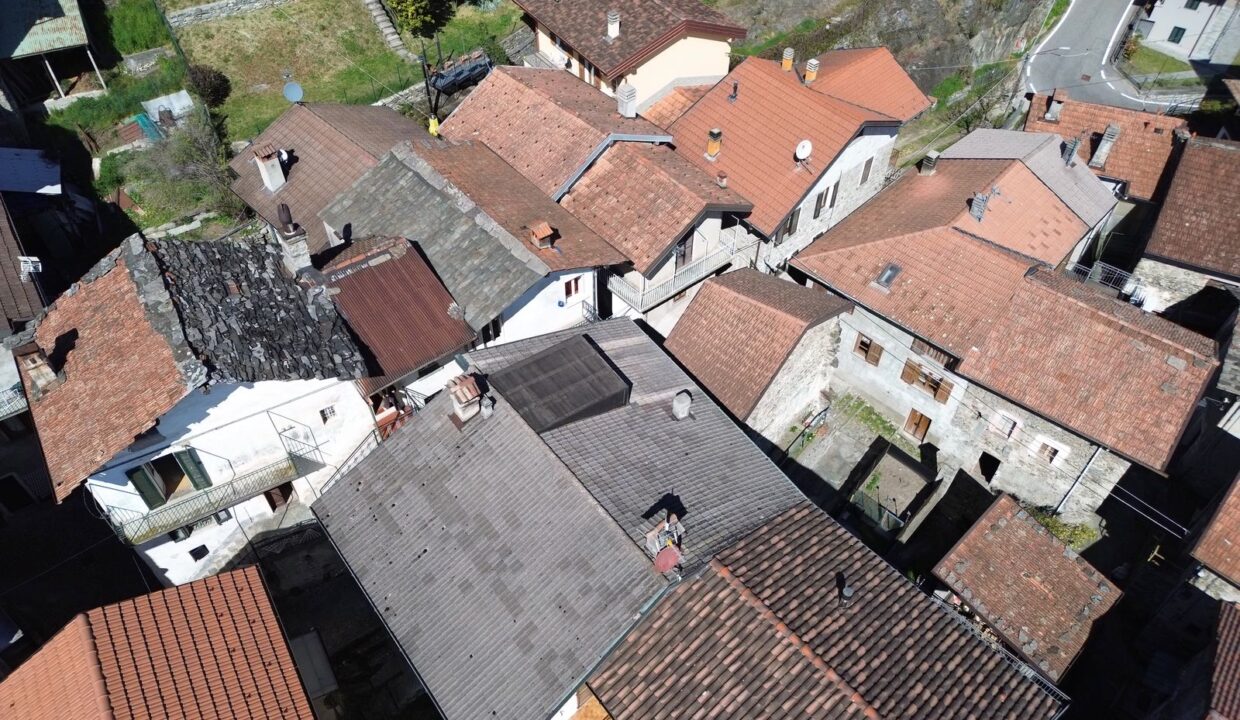 House with Balconies Domaso Hillside