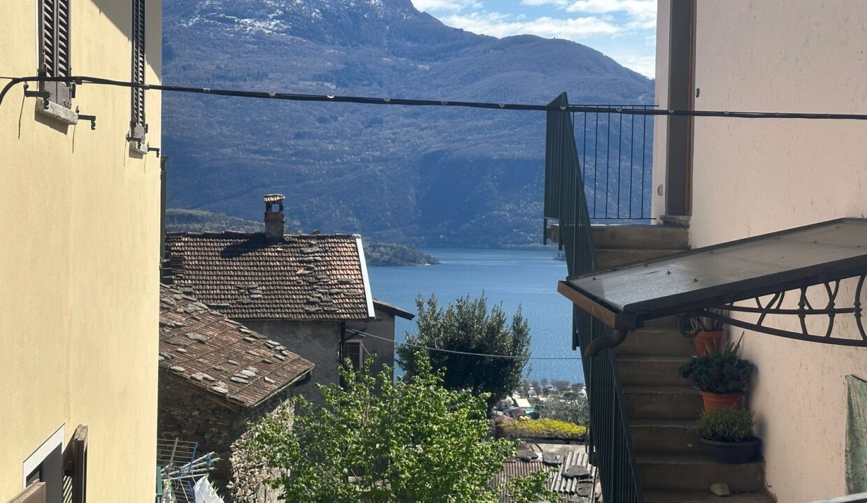 House with Balconies Domaso Hillside