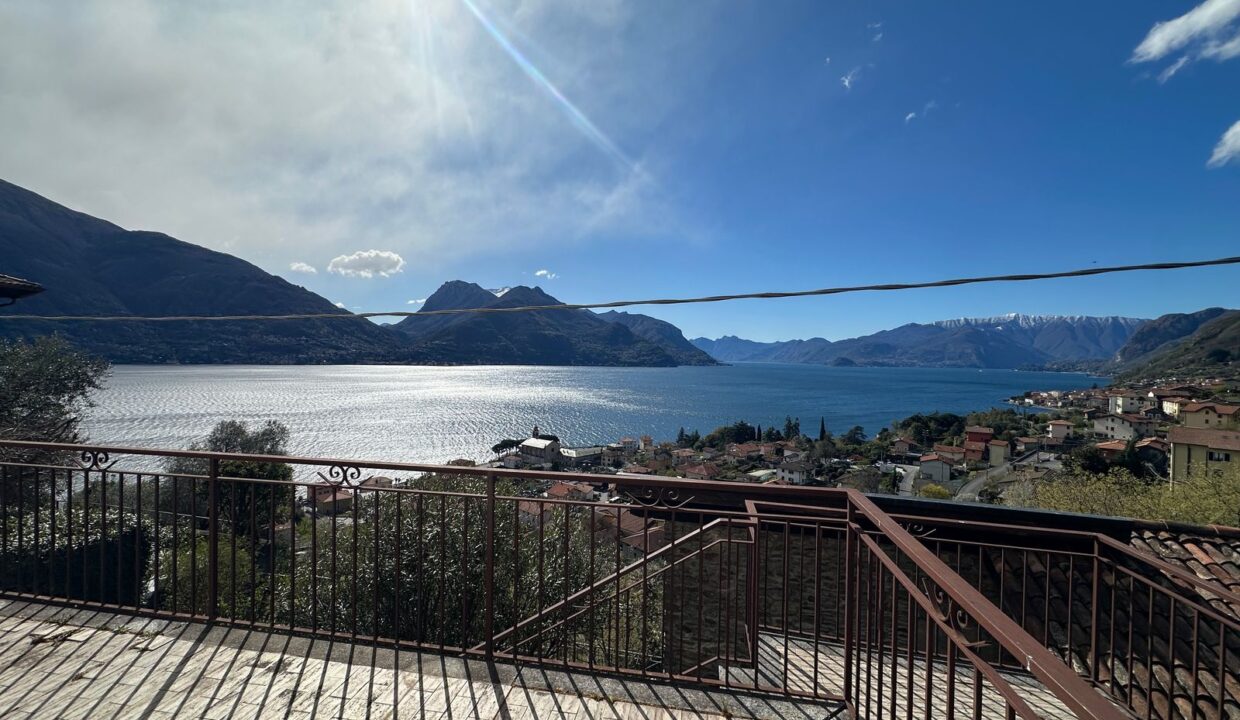 Detached House San Siro with Lake View