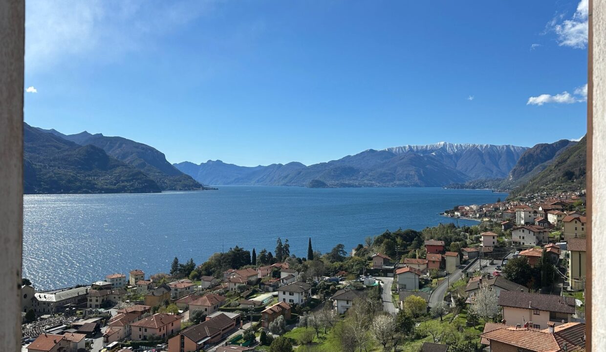Detached House San Siro with Lake View