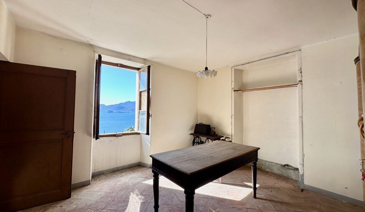 Detached House San Siro with Lake View