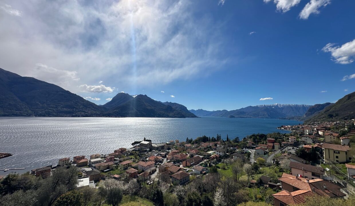 Detached House San Siro with Lake View