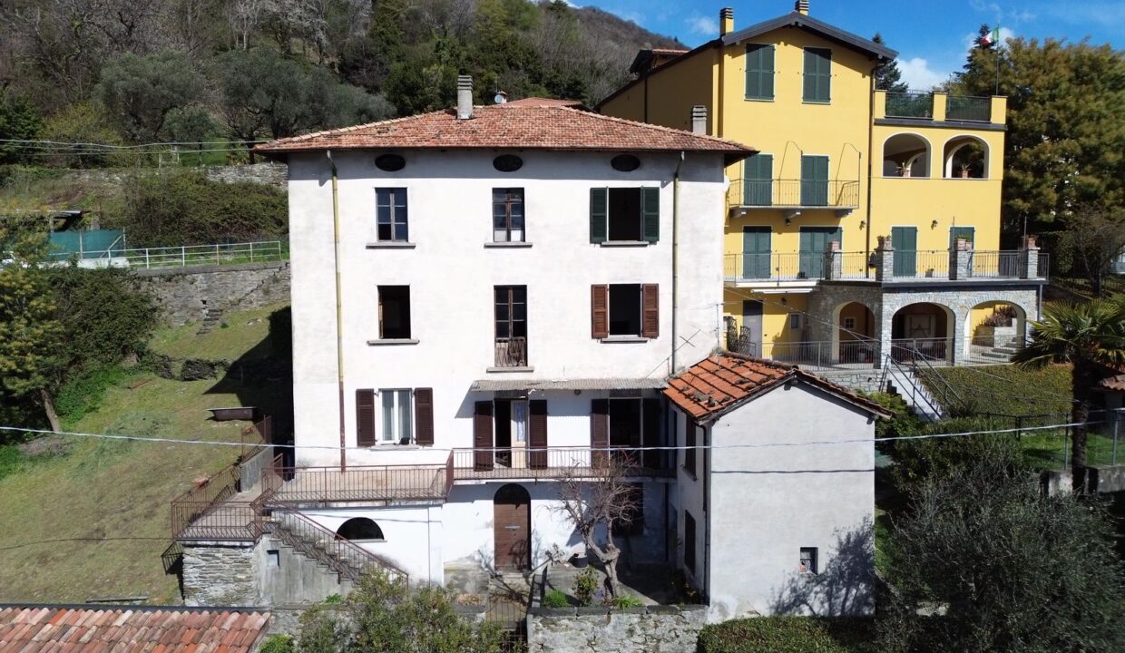 Detached House San Siro with Lake View