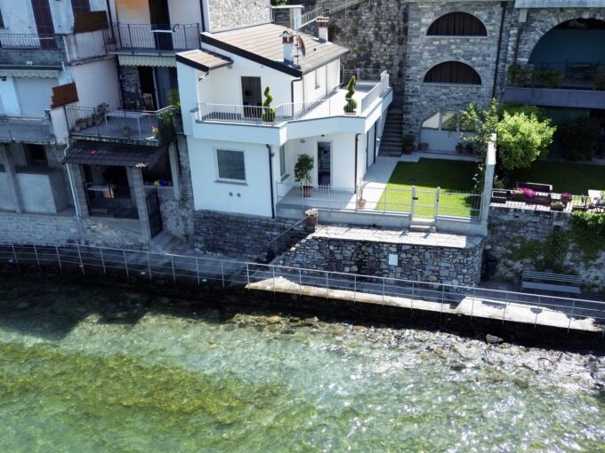 Front Lake Como House with Garden