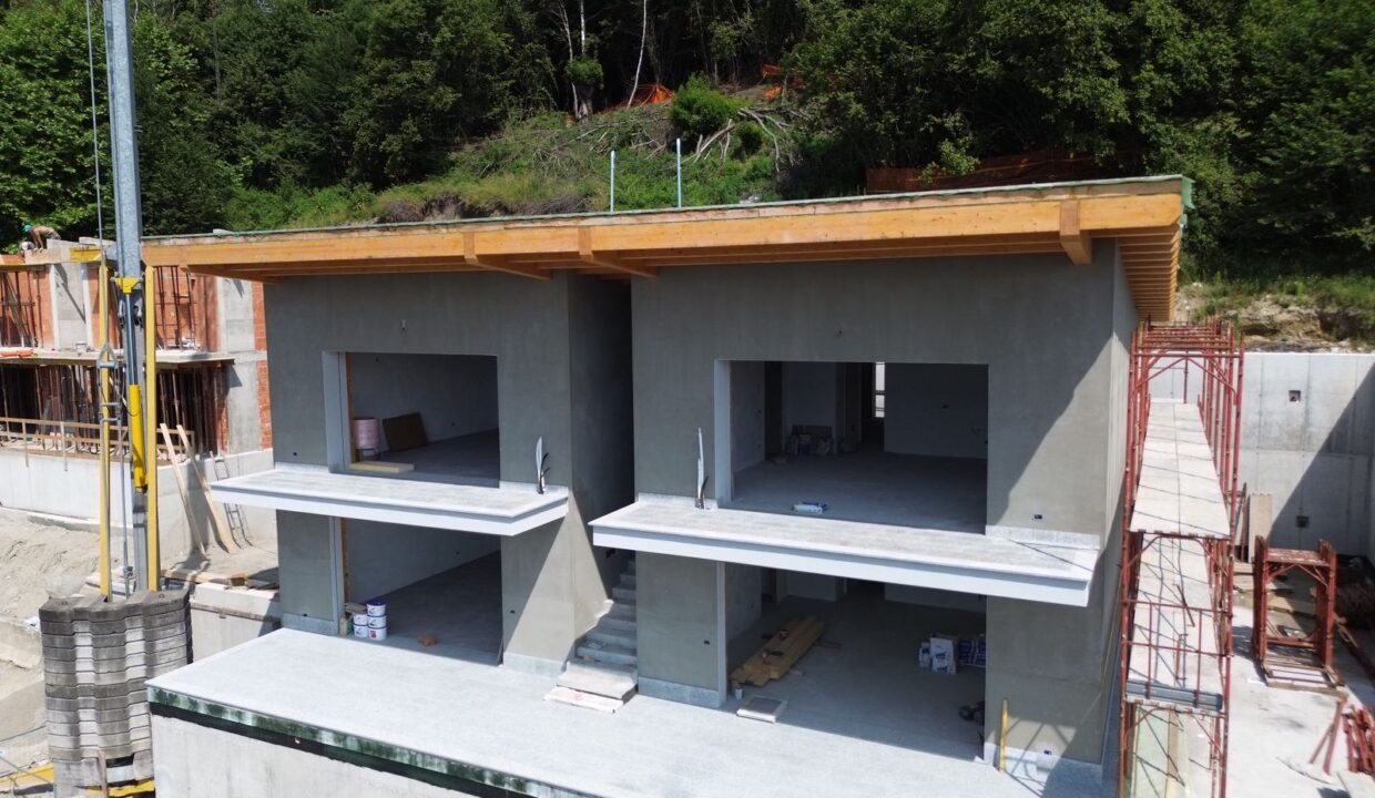 Lake Como Vercana Modern Apartments with Pool