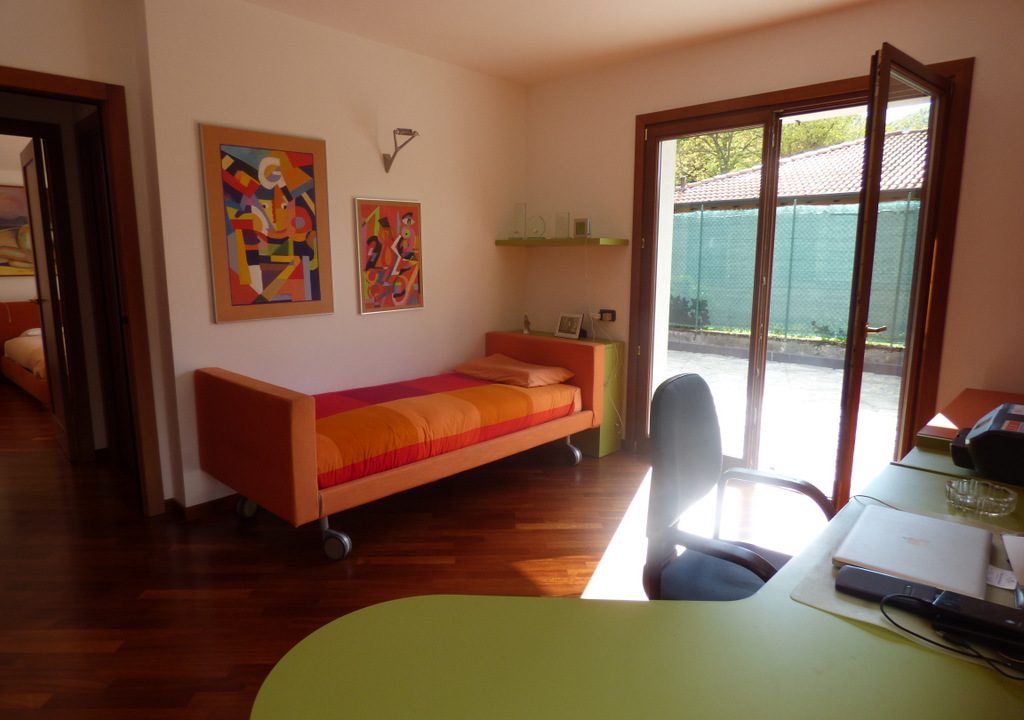 Bedroom -  Castiglione D'Intelvi Villa with garden