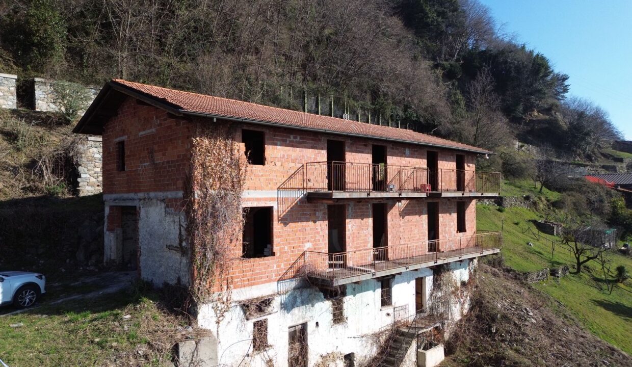 Lake Como Gravedona ed Uniti Building Plot with Lake View