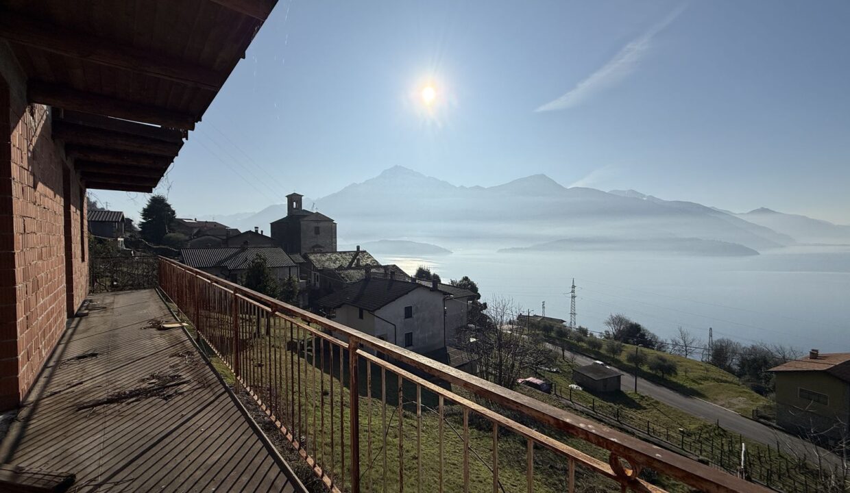 Lake Como Gravedona ed Uniti Building Plot with Lake View