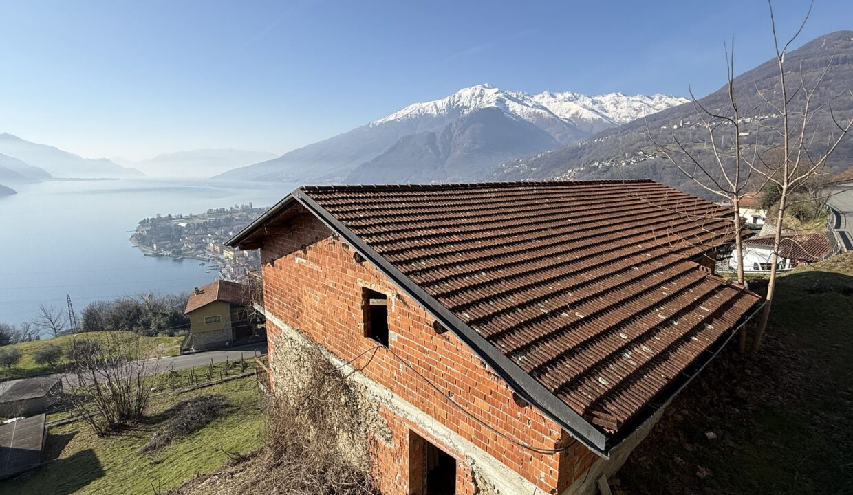 Lake Como Gravedona ed Uniti Building Plot with Lake View