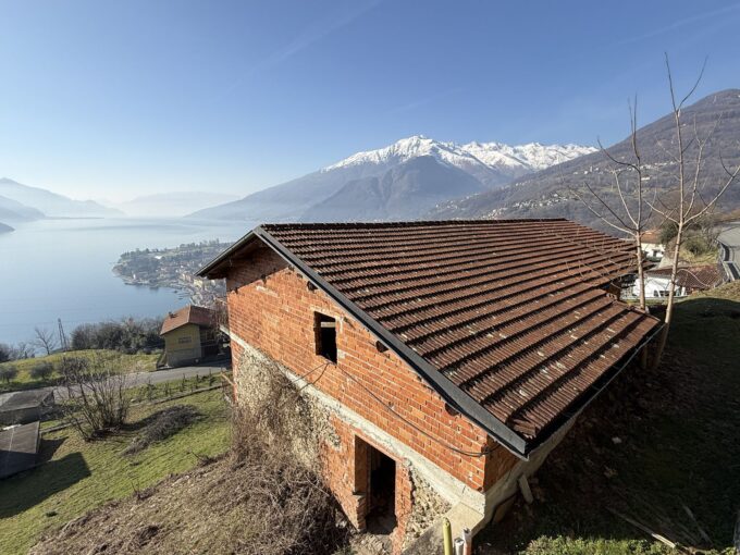 Lake Como Gravedona ed Uniti Building Plot with Lake View