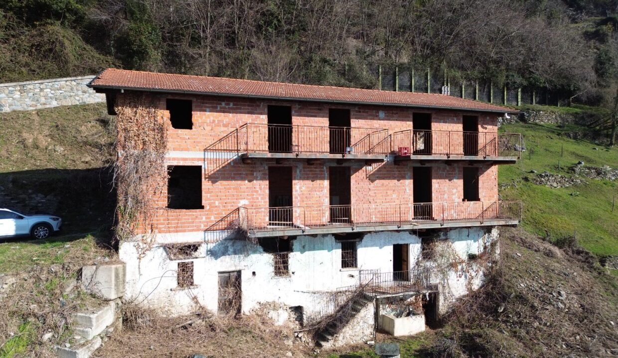 Lake Como Gravedona ed Uniti Building Plot with Lake View