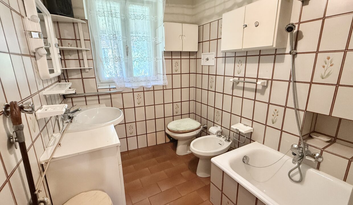 Griante Appartamento con Vista Lago e Balcone22